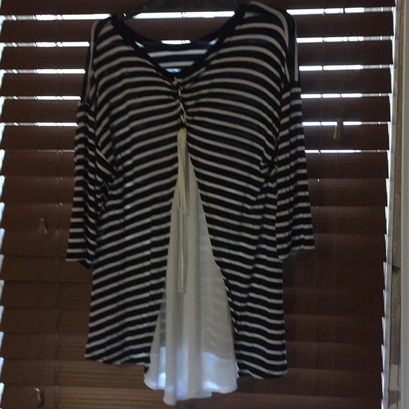 Stripe top - Picture 2 of 3